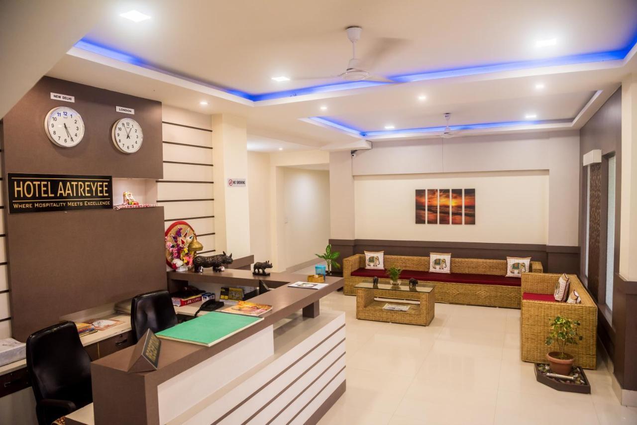 Hotel Aatreyee Dibrugarh Dış mekan fotoğraf